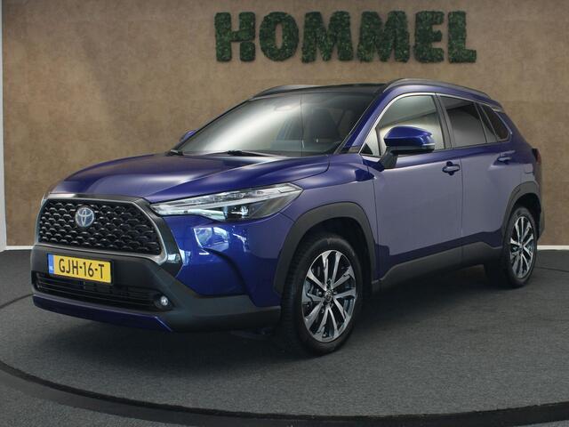Toyota COROLLA Cross 2.0 High Power Hybrid First Edition - CAMERA - LENDENSTEUN BESTUURDERSSTOEL - 18 INCH LICHT METALEN VELGEN - PANORAMADAK - 4 SEIZOENENBANDEN - PARKEERSENSOREN VOOR/ ACHTER - NAVIGATIE - CLIMATE CONTROL - VOORSTOELEN VERWARMD - STUUR VERWARMD - ELEKTRISCHE ACHTERKLEP