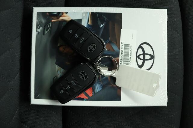Toyota COROLLA Cross Hybrid 140 Dynamic | Demovoordeel! | Stoel / Stuur Verwarming | Parkeersensoren | Adaptieve Cruise Control |