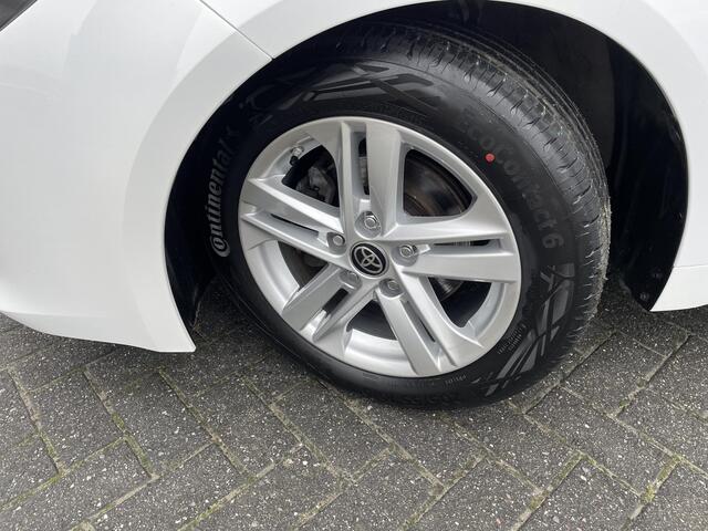 Toyota COROLLA Touring Sports 1.8 Hybrid Active | Grijs kenteken | stuur-, stoel- en voorruit verwarming | Lichtmetalen velgen | Apple/Android Navigatie |