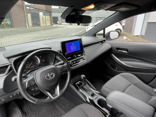 Toyota COROLLA Touring Sports 1.8 Hybrid Active | Grijs kenteken | stuur-, stoel- en voorruit verwarming | Lichtmetalen velgen | Apple/Android Navigatie |