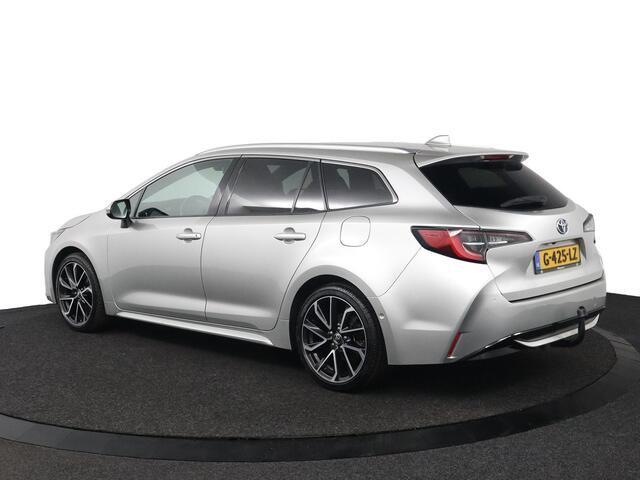 Toyota COROLLA Touring Sports 2.0 Hybrid Executive JBL | Stoelverwarming | Trekhaak | Parkeer sensoren |