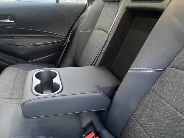 Toyota COROLLA Touring Sports Hybrid 140 Dynamic NL Auto Dealer Onderhouden BSM PDC Carplay Stoel Verwarming