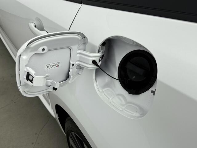 Toyota COROLLA Touring Sports Hybrid 140 Dynamic | Apple Carplay & Android Auto | Parkeercamera | Onderweg-naar-dealer*