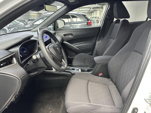 Toyota COROLLA Cross Hybrid 140 Dynamic edition Parkeersensoren, navigatie Apple CarPlay/Android Auto, elektr. achterklep, adaptieve cruise control, keyless