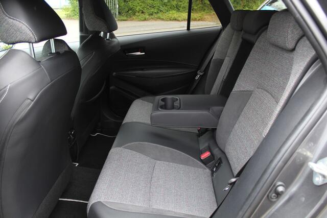 Toyota COROLLA Touring Sports Hybrid 140 Business Plus | Rijklaar | Keyless | Stoelverw. | Apple/Android | Navi | Sensoren v+a | Camera | LED | NL-auto
