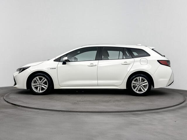 Toyota COROLLA Touring Sports 1.8 Hybrid Active | Navigatie | Parkeersensoren Achter | Stoelverwarming | **