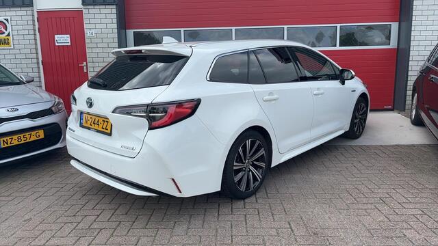 Toyota COROLLA Touring Sports 1.8 Hybrid Business Plus STOELVERW / FULL LED / CAMERA / KEYLESS / CLIMA / BLUETOOTH / ACC / NL-AUTO