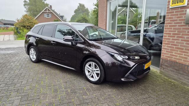 Toyota COROLLA Touring Sports 1.8 Hybrid Dynamic, Trekhaak, Stoelverwarming, NL Auto!