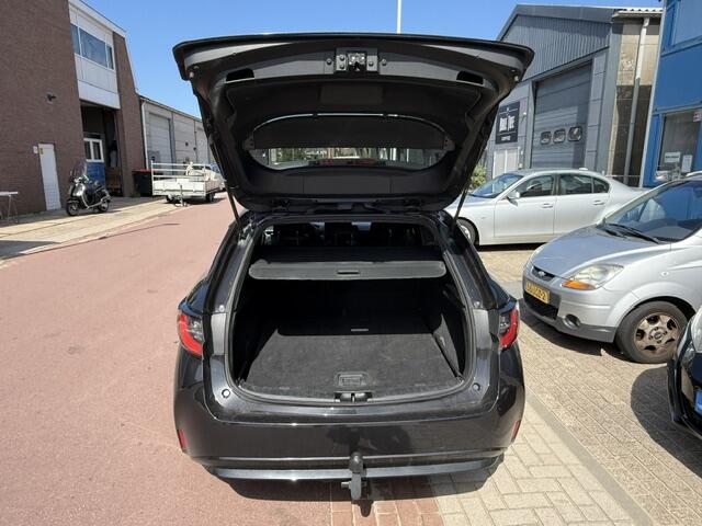 Toyota COROLLA Touring Sports 1.8 Hybrid Business Plus bj. 2023 BTW auto Nieuwe Yokohama All Season banden, accu en remmen voor (schijven en blokken).