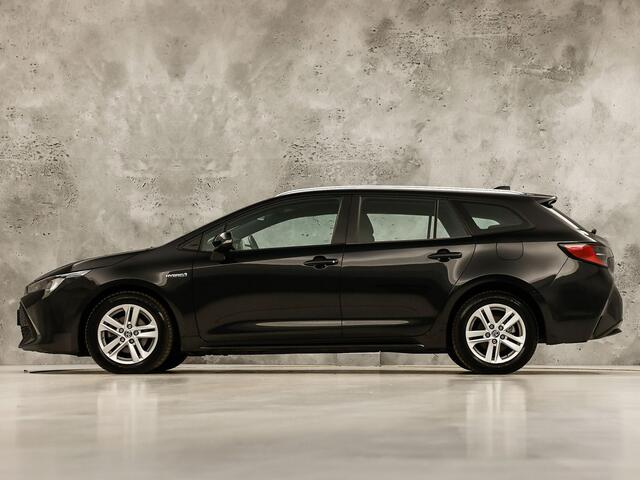 Toyota COROLLA 1.8 Hybrid Sport Automaat (APPLE CARPLAY, 1e EIGENAAR, CAMERA, ADAPTIVE CRUISE, SPORTSTOELEN, LED KOPLAMPEN, LANE ASSIST, NIEUWSTAAT)