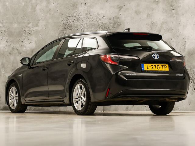 Toyota COROLLA 1.8 Hybrid Sport Automaat (APPLE CARPLAY, 1e EIGENAAR, CAMERA, ADAPTIVE CRUISE, SPORTSTOELEN, LED KOPLAMPEN, LANE ASSIST, NIEUWSTAAT)