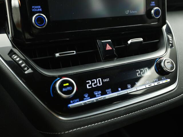 Toyota COROLLA 1.8 Hybrid Sport Automaat (APPLE CARPLAY, 1e EIGENAAR, CAMERA, ADAPTIVE CRUISE, SPORTSTOELEN, LED KOPLAMPEN, LANE ASSIST, NIEUWSTAAT)
