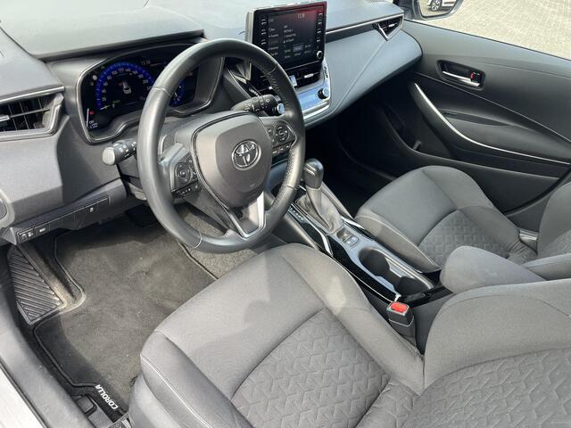 Toyota COROLLA Touring Sports 1.8 Hybrid Dynamic | Trekhaak | Carplay | Stoelverwarming | Licht metalen velgen |