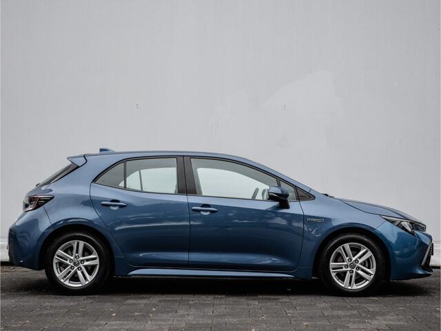 Toyota COROLLA 1.8 Hybrid Aut. Active Trekhaak/ Carplay/ DAB+/ Cruise control/ Camera/ Navigatie Apps