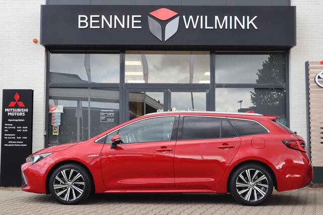 Toyota COROLLA Touring Sports 1.8 Hybrid Dynamic Trekhaak | All Seasons | Carplay | Stoelverwarming