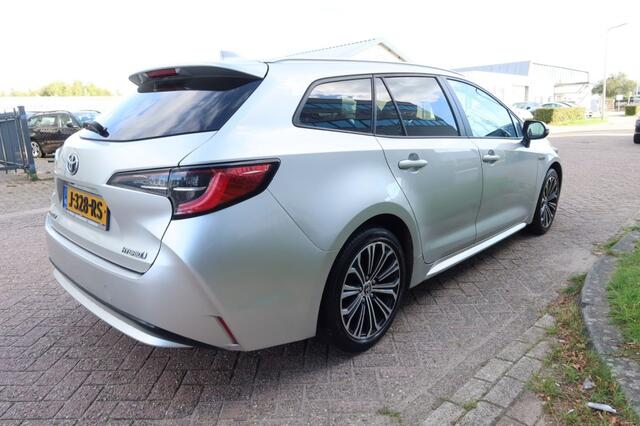 Toyota COROLLA 1.8 HYBRID DYNAMIC