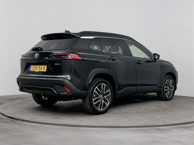 Toyota COROLLA Cross Hybrid 140 Dynamic | Facelift Model | Stoel+stuurverwarming | Dodehoek detectie | Elektrische achterklep | Parkeersensoren voor+Achter | Navigatie | Apple CarPlay/Android Auto | Cruise Control Adaptive |