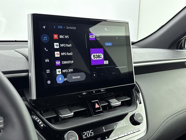 Toyota COROLLA Cross Hybrid 140 Dynamic | Facelift Model | Stoel+stuurverwarming | Dodehoek detectie | Elektrische achterklep | Parkeersensoren voor+Achter | Navigatie | Apple CarPlay/Android Auto | Cruise Control Adaptive |