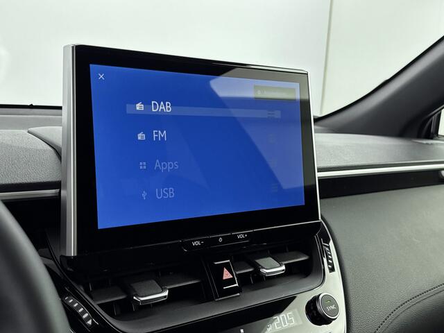 Toyota COROLLA Cross Hybrid 140 Dynamic | Facelift Model | Stoel+stuurverwarming | Dodehoek detectie | Elektrische achterklep | Parkeersensoren voor+Achter | Navigatie | Apple CarPlay/Android Auto | Cruise Control Adaptive |