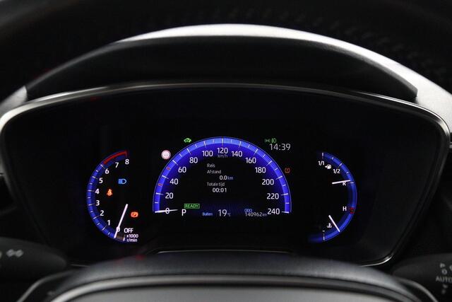 Toyota COROLLA Touring Sports 2.0 Hybrid First Edition | lm velgen | Trekhaak | Navigatie |