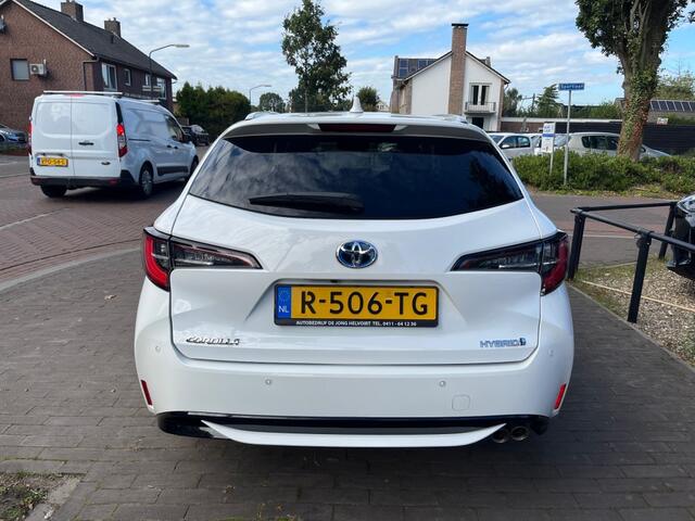 Toyota COROLLA TOURING SPORTS 2.0 HYBRID BUSINESS PLUS 152PK AUTOMAAT / NAVI / CAMERA / DAB / ADAP. CRUISE / STOELVERW. / 17'' LM-VELGEN