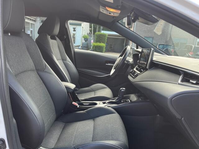 Toyota COROLLA TOURING SPORTS 2.0 HYBRID BUSINESS PLUS 152PK AUTOMAAT / NAVI / CAMERA / DAB / ADAP. CRUISE / STOELVERW. / 17'' LM-VELGEN