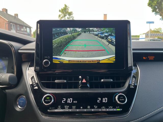 Toyota COROLLA TOURING SPORTS 2.0 HYBRID BUSINESS PLUS 152PK AUTOMAAT / NAVI / CAMERA / DAB / ADAP. CRUISE / STOELVERW. / 17'' LM-VELGEN