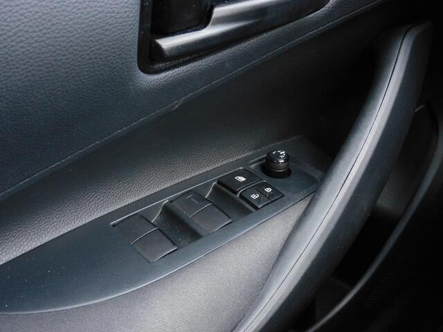 Toyota COROLLA Touring Sports 1.8 Hybrid Comfort 1e EIGENAAR! CARPLAY/ANDROID! CAMERA! CLIMA! CRUISE! BLUETOOTH!