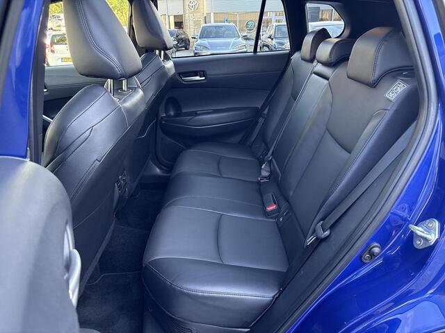 Toyota COROLLA Cross Hybrid 140 Style **TREKHAAK/ STOELVERWARMING/ PARKEERSENSOREN**