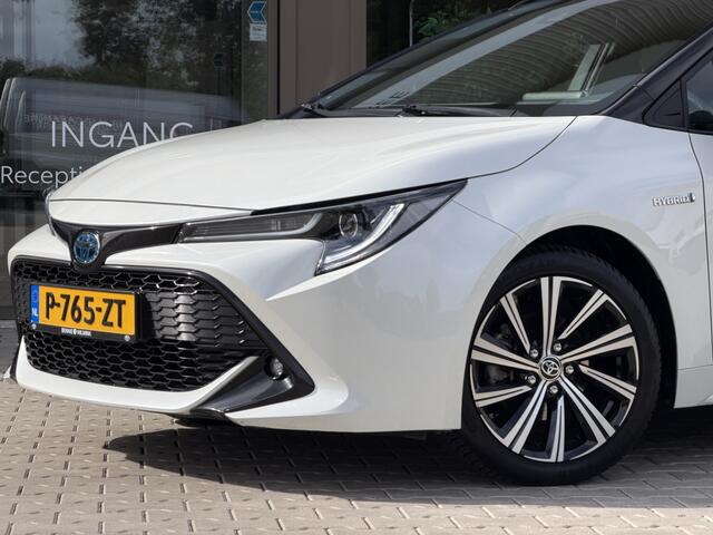 Toyota COROLLA Touring Sports 1.8 Hybrid | Bi-Tone | Trekhaak | HUD | Dealer Onderhouden |