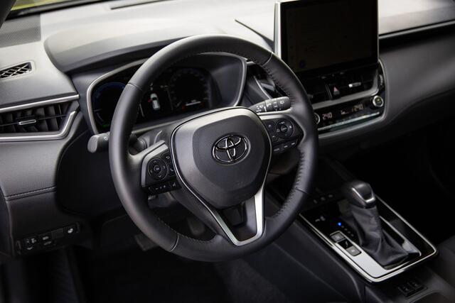 Toyota COROLLA Cross Hybrid 140 Dynamic , Achteruitrijcamera, Adap. Cruise, Stoel/stuurverwarming,