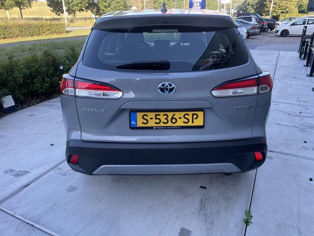 Toyota COROLLA 2.0 Hybrid First Edition – foto 6
