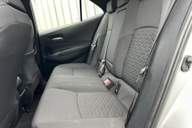 Toyota COROLLA 1.8 Hybrid Dynamic, 1e eigenaar, Trekhaak, All seasonbanden, Unieke kilometerstand!