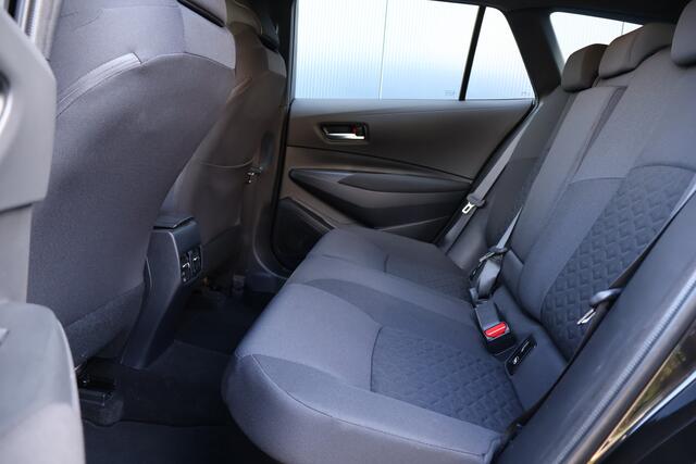 Toyota COROLLA Touring Sports 1.8 Hybrid Business Automaat | 10 jaar garantie! | Apple Carplay / Android Auto | Camera | Adaptieve Cruise Control