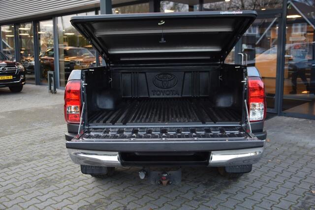Toyota HI-LUX 2.8 D-4D X-TRA CAB PROFESSIONAL A/T 4WD VAN