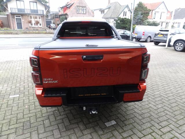 Toyota HI-LUX HiLux 1.9 Isuzu D-Max V-cross 5-persoons officiële verlenging BPM-vrij! Goedgekeurd voor belasingdienst en douane! 100% in orde, waar andere dat niet altijd zijn! Let op en koop een officieel goedgekeurde 5-persoons verlengde pick-up!