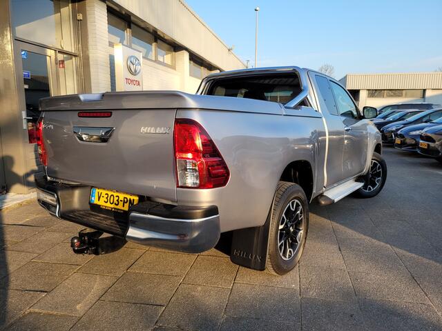 Toyota HI-LUX HiLux 2.4 D-4D-F Xtra Cab Professional 4WD | Leder | Cruise | Dealer onderhouden