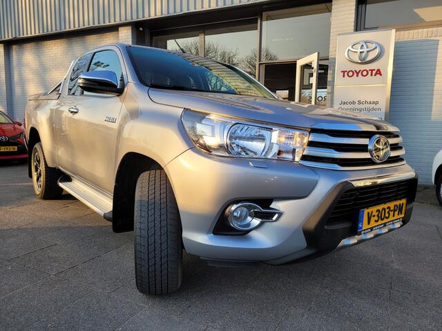 Toyota HI-LUX HiLux 2.4 D-4D-F Xtra Cab Professional 4WD | Leder | Cruise | Dealer onderhouden