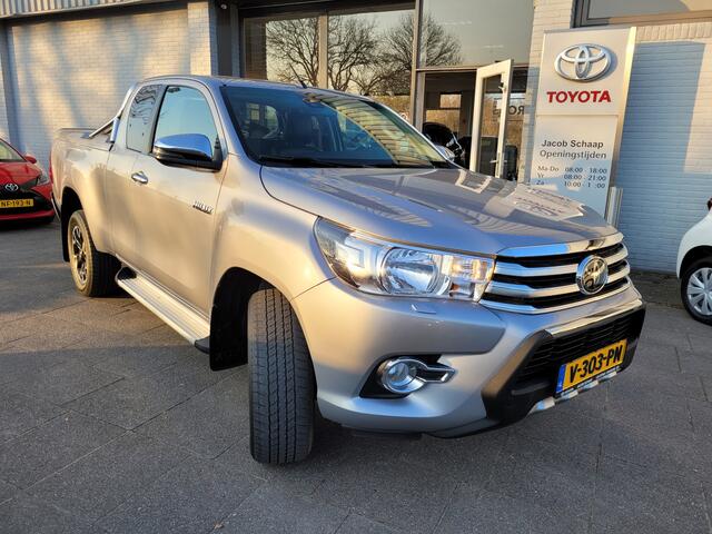 Toyota HI-LUX HiLux 2.4 D-4D-F Xtra Cab Professional 4WD | Leder | Cruise | Dealer onderhouden