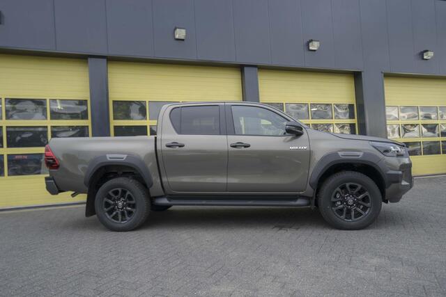 Toyota HI-LUX HiLux 2.8 D-4D Double Cab Hybrid Invincible