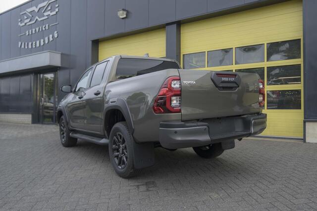 Toyota HI-LUX HiLux 2.8 D-4D Double Cab Hybrid Invincible