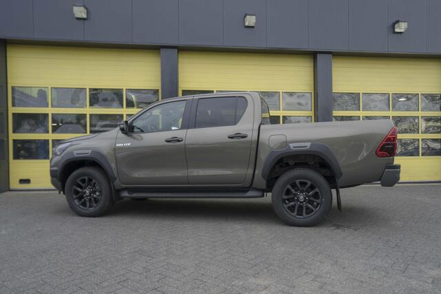 Toyota HI-LUX HiLux 2.8 D-4D Double Cab Hybrid Invincible