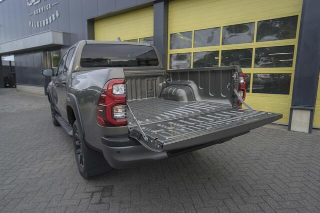 Toyota HI-LUX HiLux 2.8 D-4D Double Cab Hybrid Invincible
