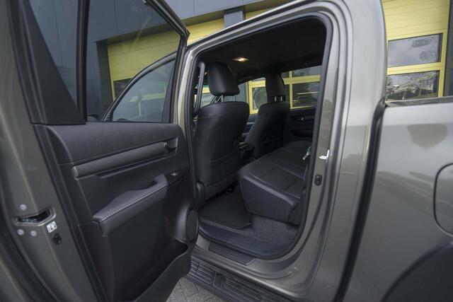 Toyota HI-LUX HiLux 2.8 D-4D Double Cab Hybrid Invincible
