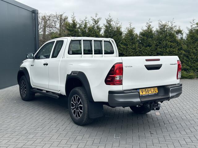 Toyota HI-LUX HiLux 2.4 D-4D XTRA CAB / 3.5 TONS TREKHAAK / !! NIEUW !! BPM VRIJ / TREPLANKEN // 4x4 / AIRCO / CRUISE / 3.500 KG TREKGEWICHT