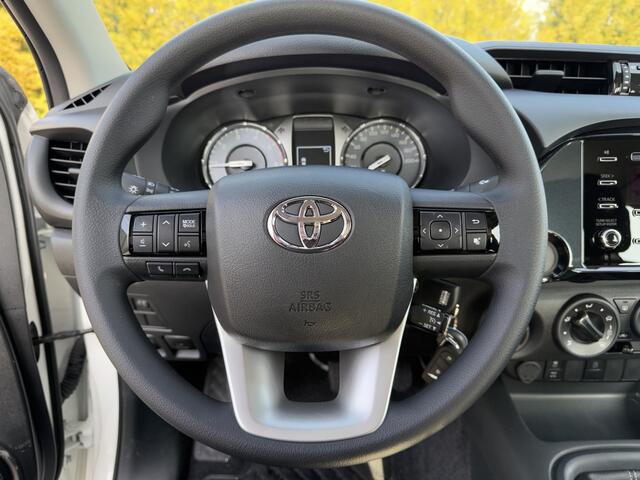 Toyota HI-LUX HiLux 2.4 D-4D XTRA CAB / 3.5 TONS TREKHAAK / !! NIEUW !! BPM VRIJ / TREPLANKEN // 4x4 / AIRCO / CRUISE / 3.500 KG TREKGEWICHT
