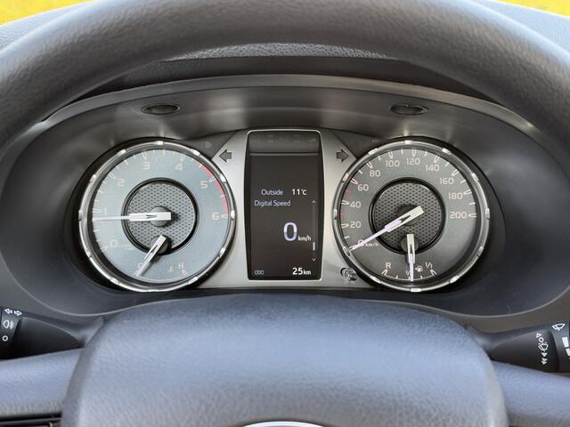 Toyota HI-LUX HiLux 2.4 D-4D XTRA CAB / 3.5 TONS TREKHAAK / !! NIEUW !! BPM VRIJ / TREPLANKEN // 4x4 / AIRCO / CRUISE / 3.500 KG TREKGEWICHT