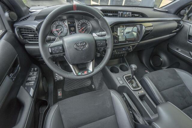 Toyota HI-LUX HiLux 2.8 D-4D Double Cab GR Sport BPM VRIJ!