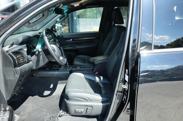 Toyota HI-LUX 2.4 D-4D DUBBEL CABIN EXECUTIVE BE TREKKER A/T 5 SITZ 4WD VAN