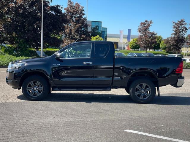 Toyota HI-LUX 2.4-4D XTRA CAB PROFESSIONAL